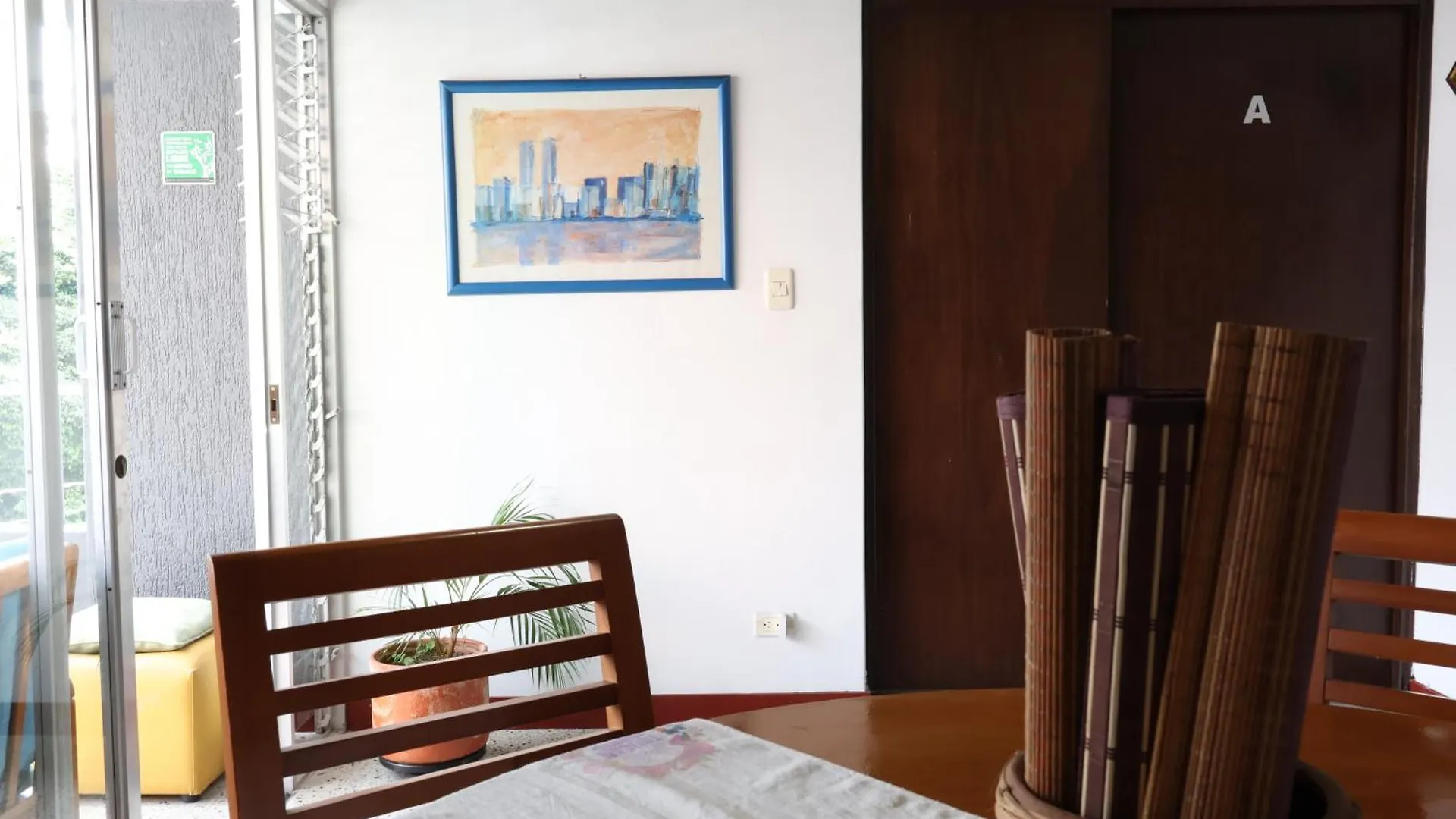 Living Poblado Manila 301 B Habitacion Individual Medellin Homestay