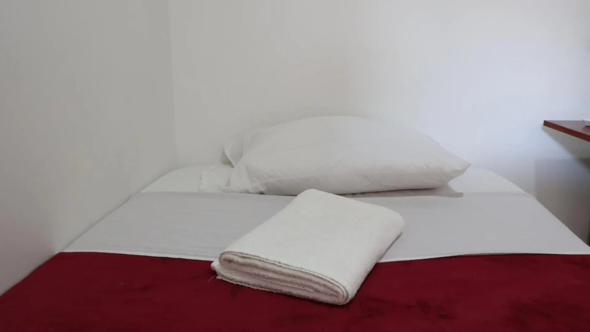 Homestay Living Poblado Manila 301 B Habitacion Individual Medellin