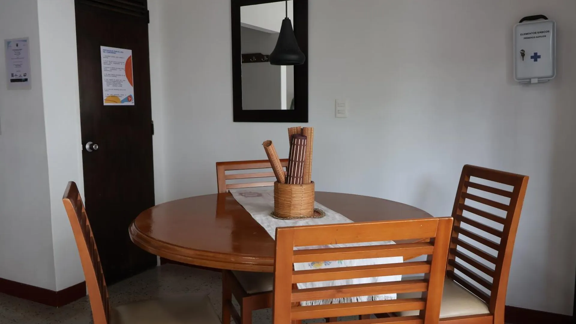 Homestay Living Poblado Manila 301 B Habitacion Individual Medellin