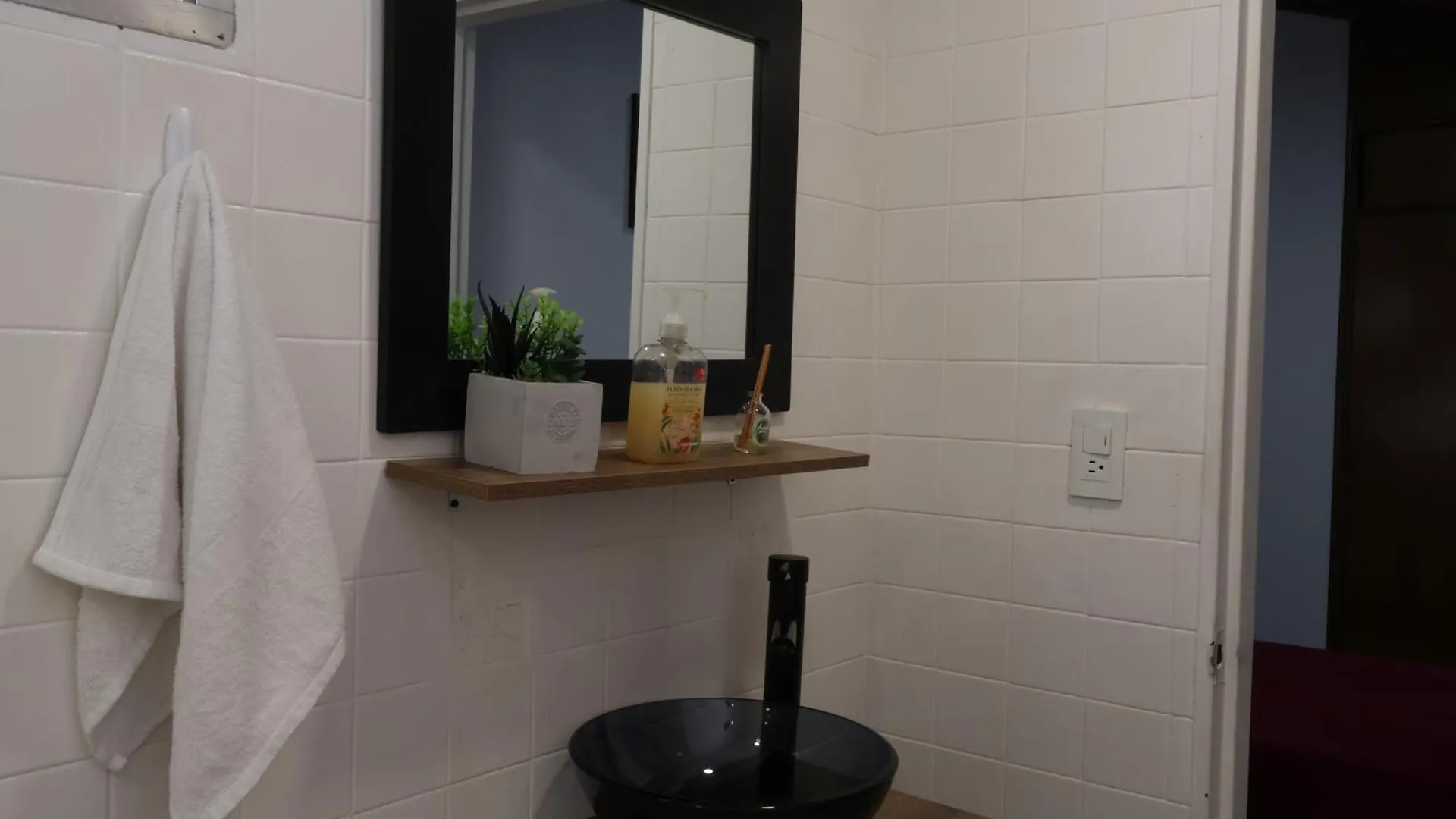 Homestay Living Poblado Manila 301 B Habitacion Individual Medellin